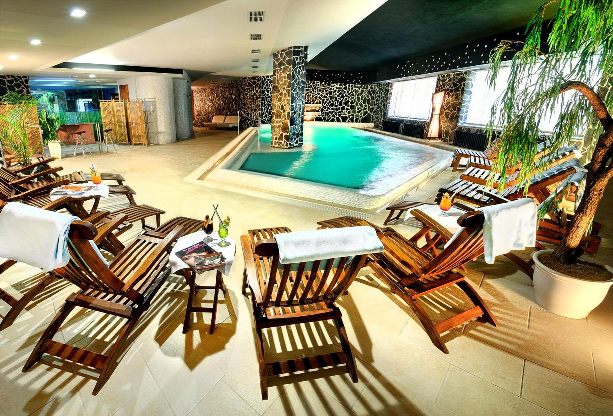 Hotel Grand Jasna Demanovska Dolina Ngoại thất bức ảnh