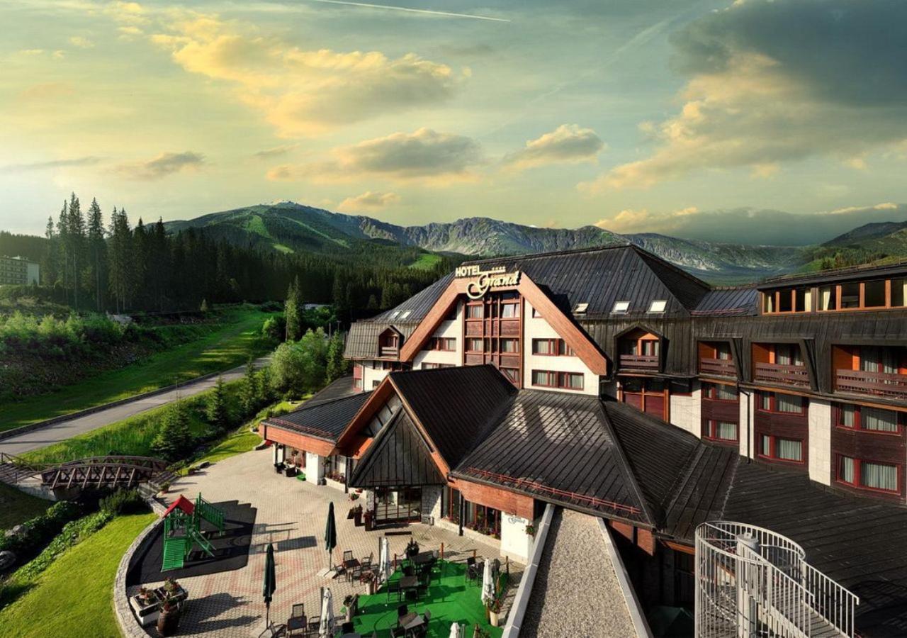 Hotel Grand Jasna Demanovska Dolina Ngoại thất bức ảnh